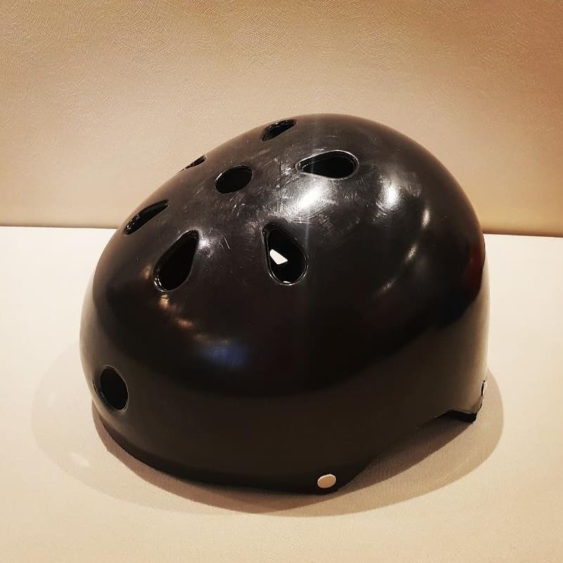 کلاه ایمنی مخصوص اسکیت (1) کلاه ایمنی مخصوص اسکیت